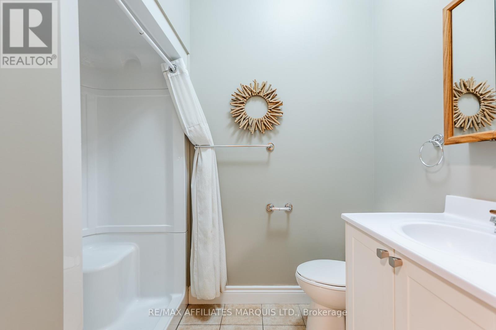 109 PITT STREET — photo 31