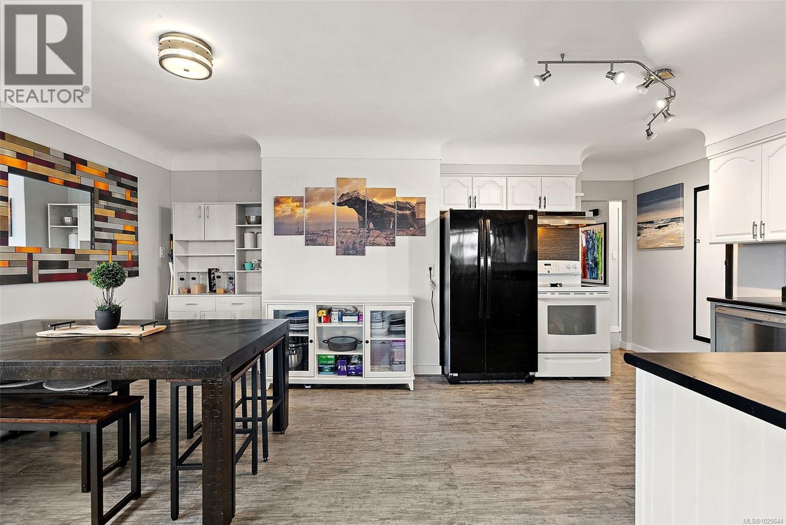  259 Crease Avenue, Saanich