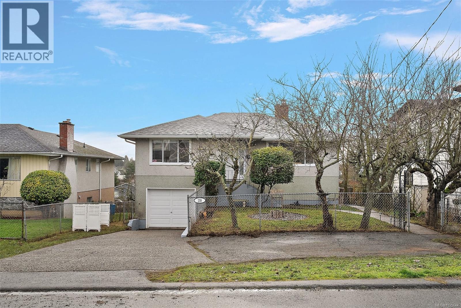  259 Crease Avenue, Saanich