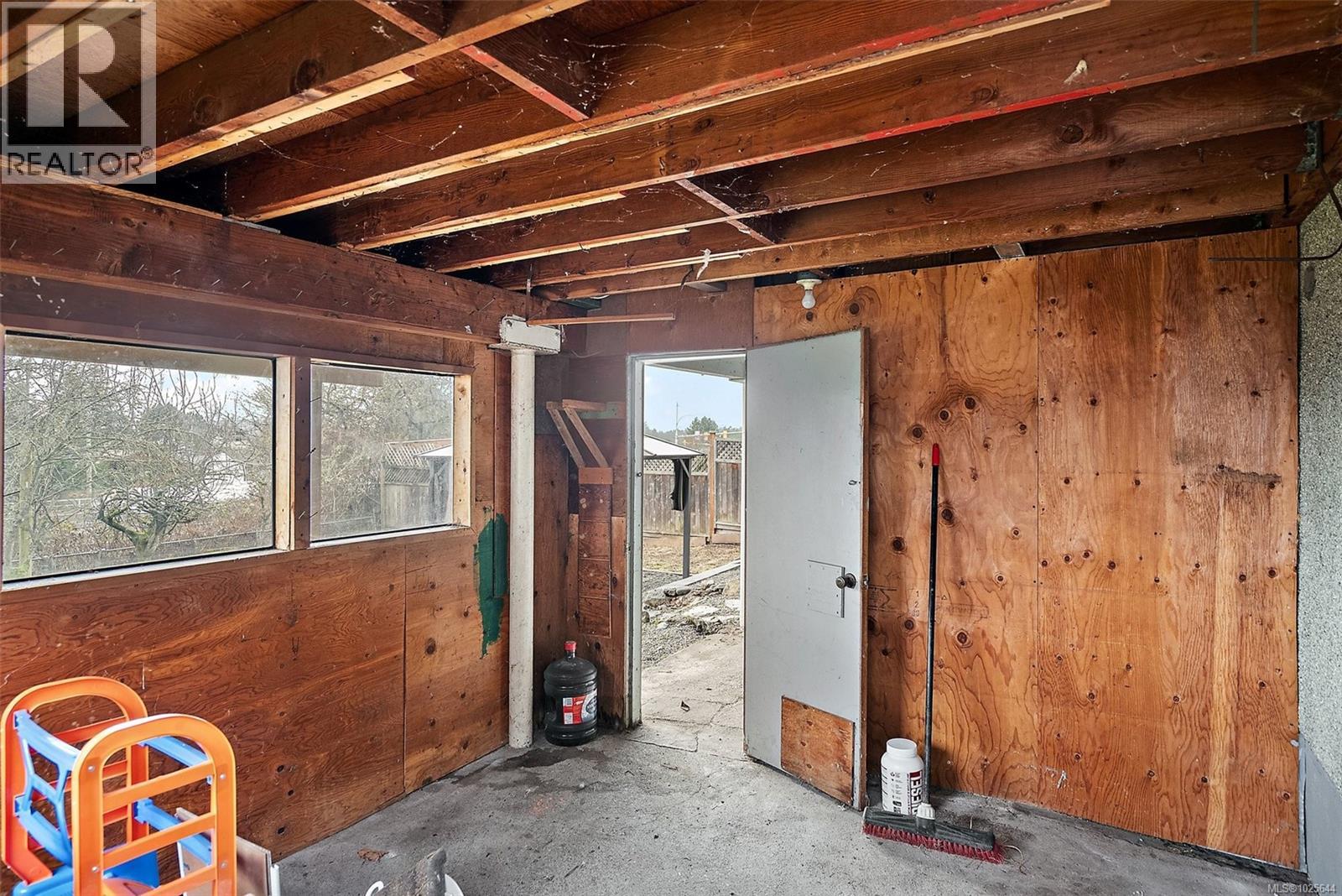  259 Crease Avenue, Saanich