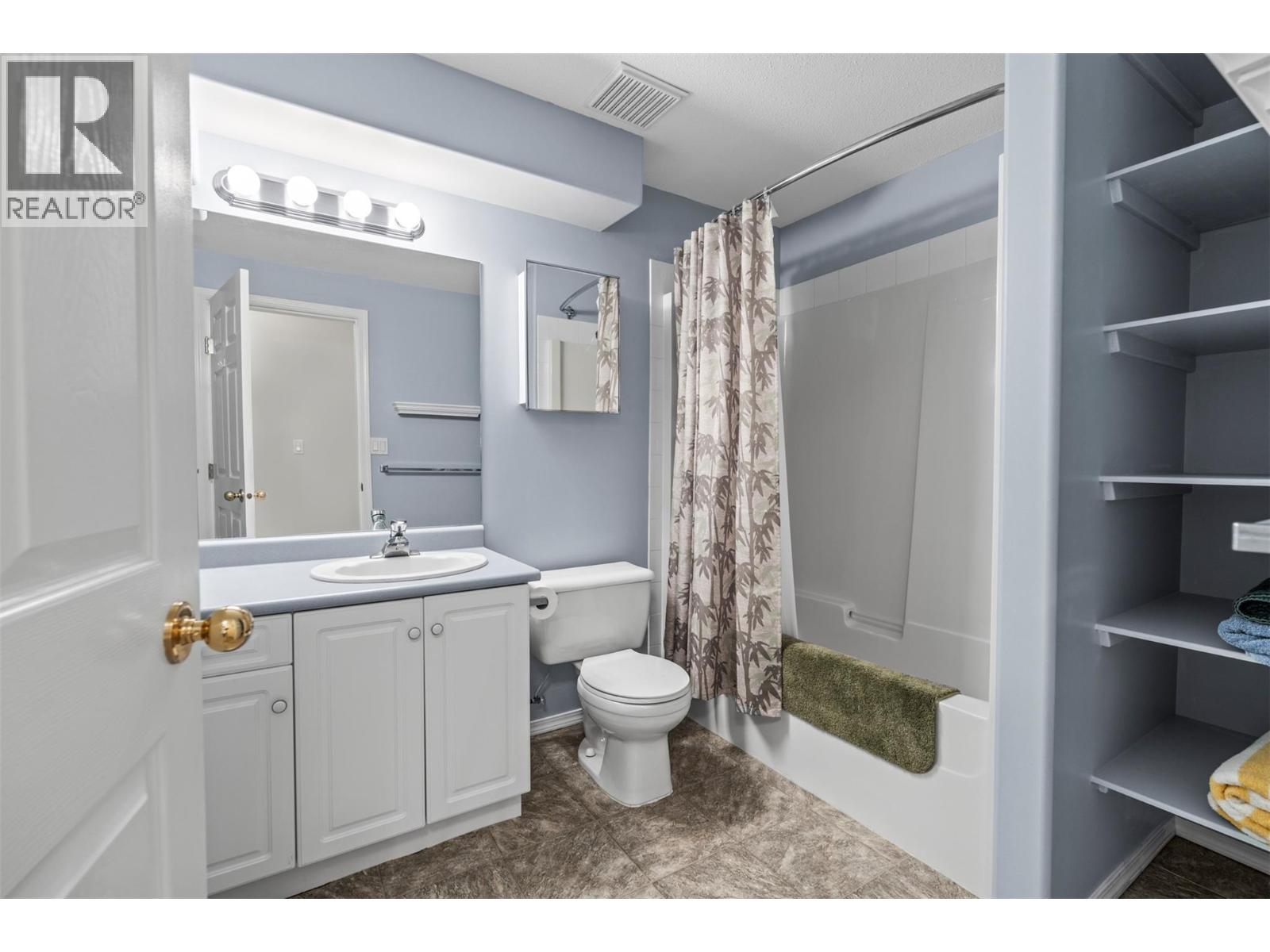 2675 Pine Avenue Unit# 54, Lumby