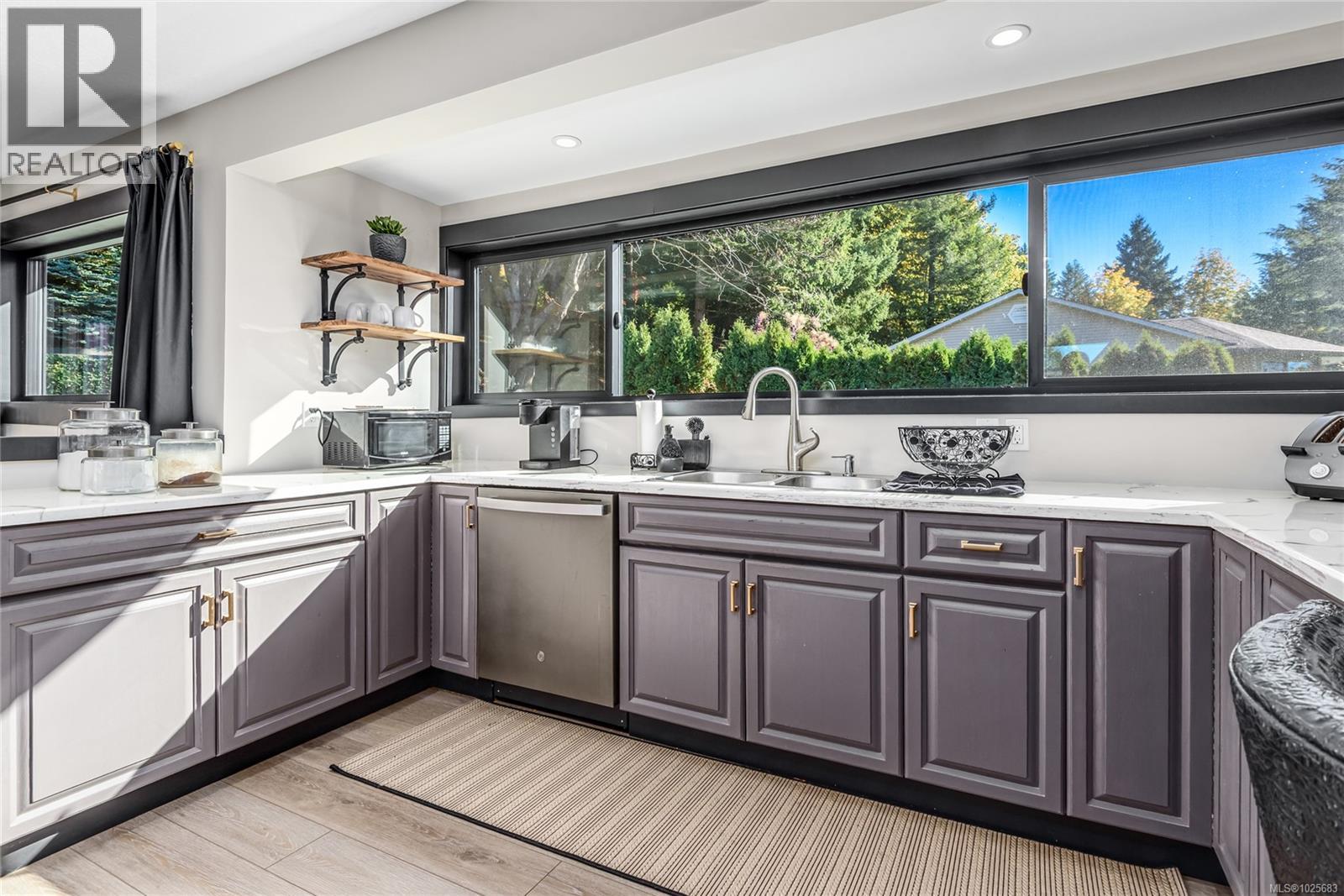 1100 Back Rd, Courtenay