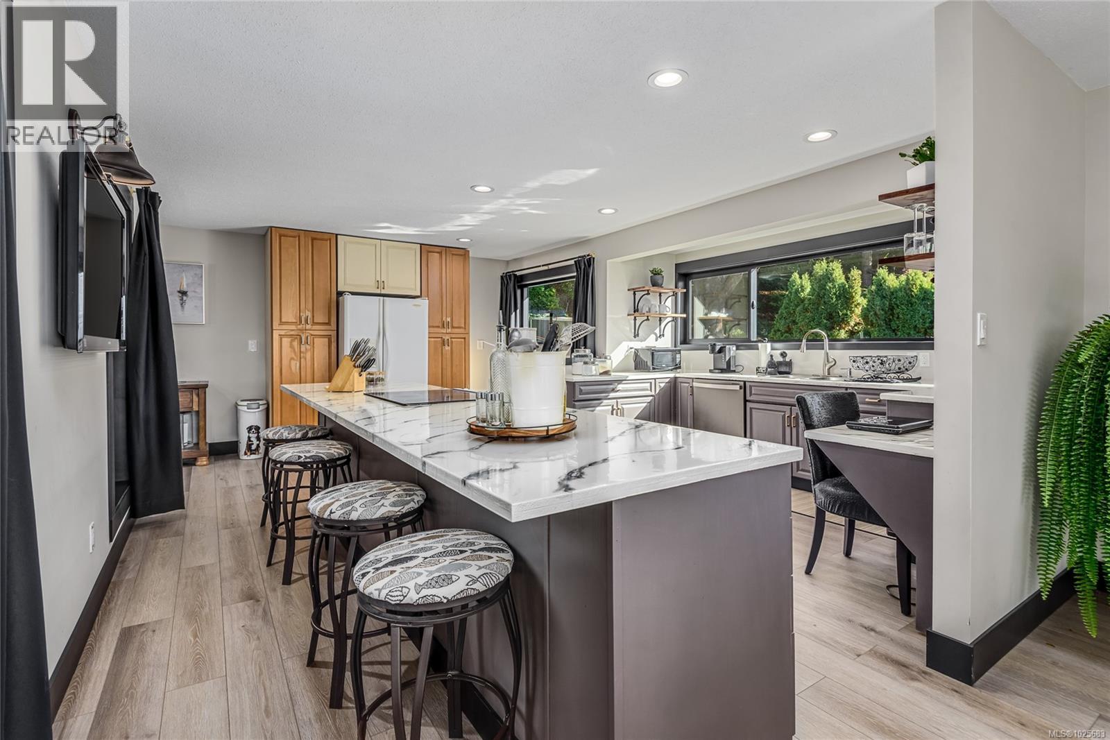 1100 Back Rd, Courtenay