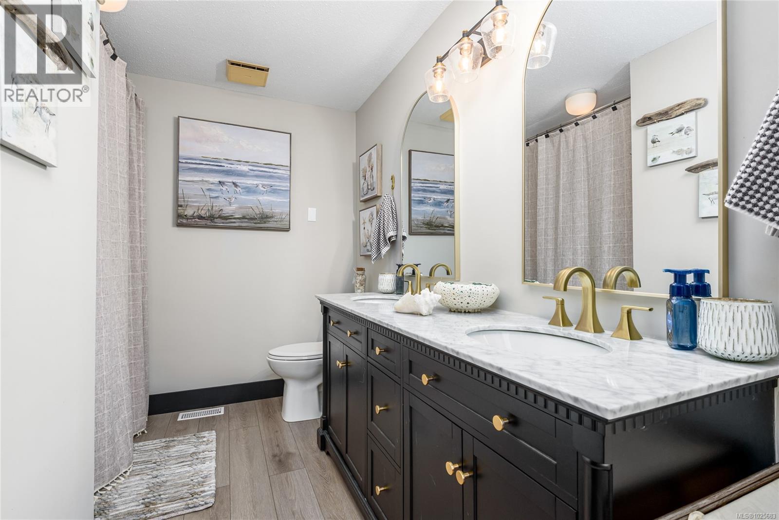 1100 Back Rd, Courtenay