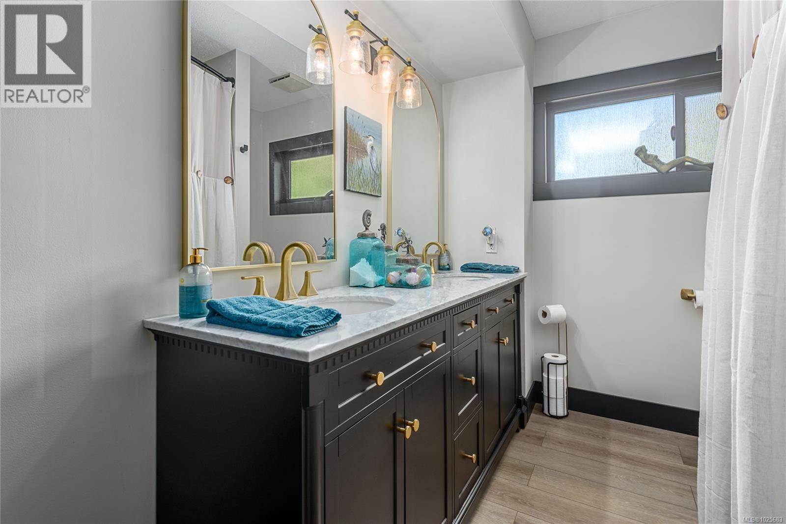 1100 Back Rd, Courtenay