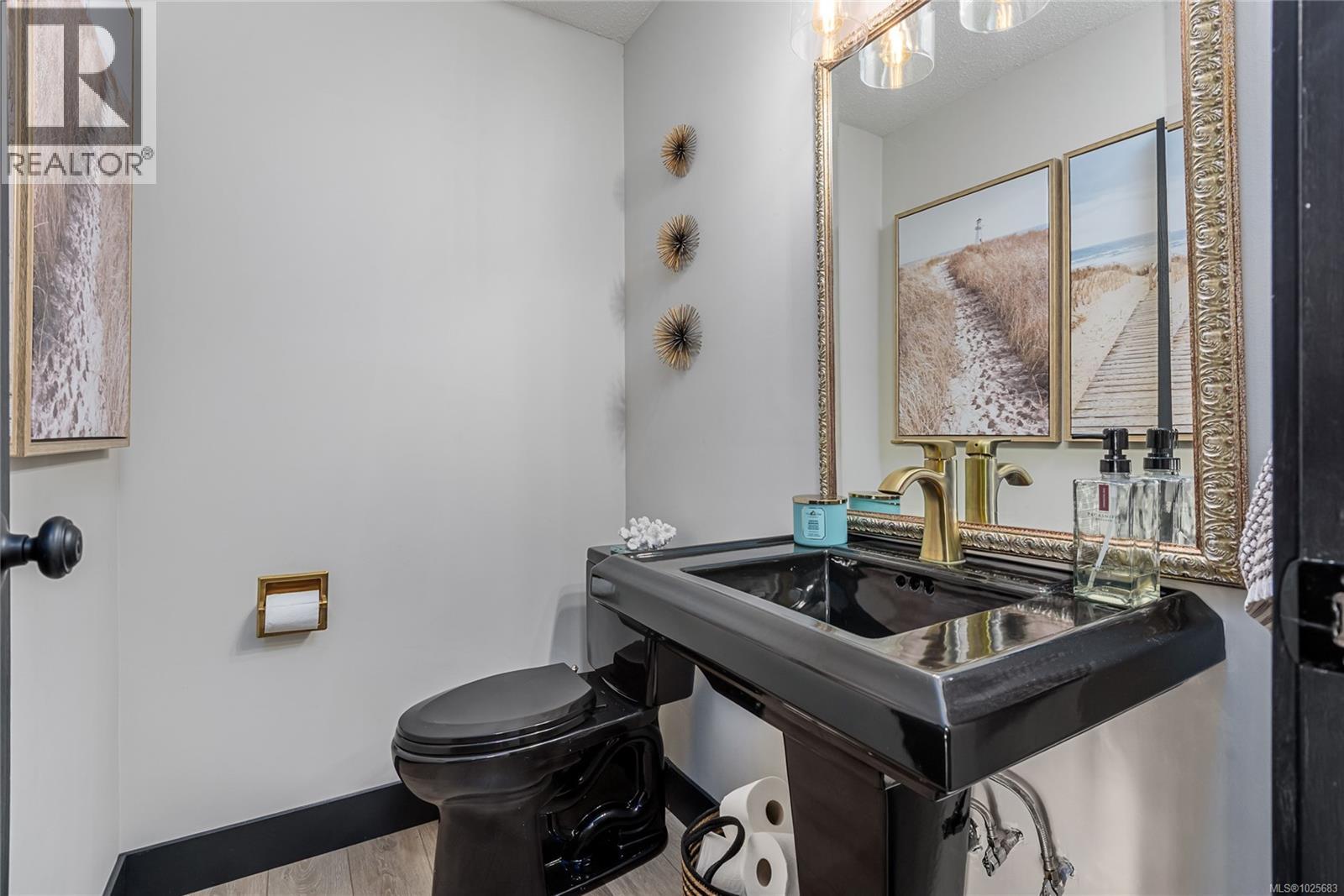 1100 Back Rd, Courtenay