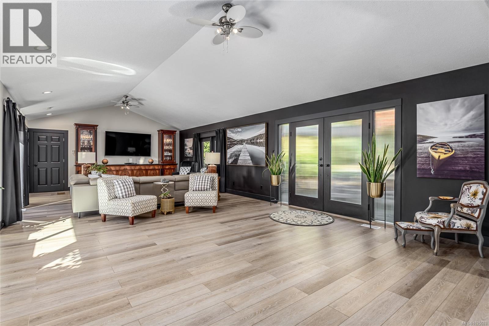 1100 Back Rd, Courtenay