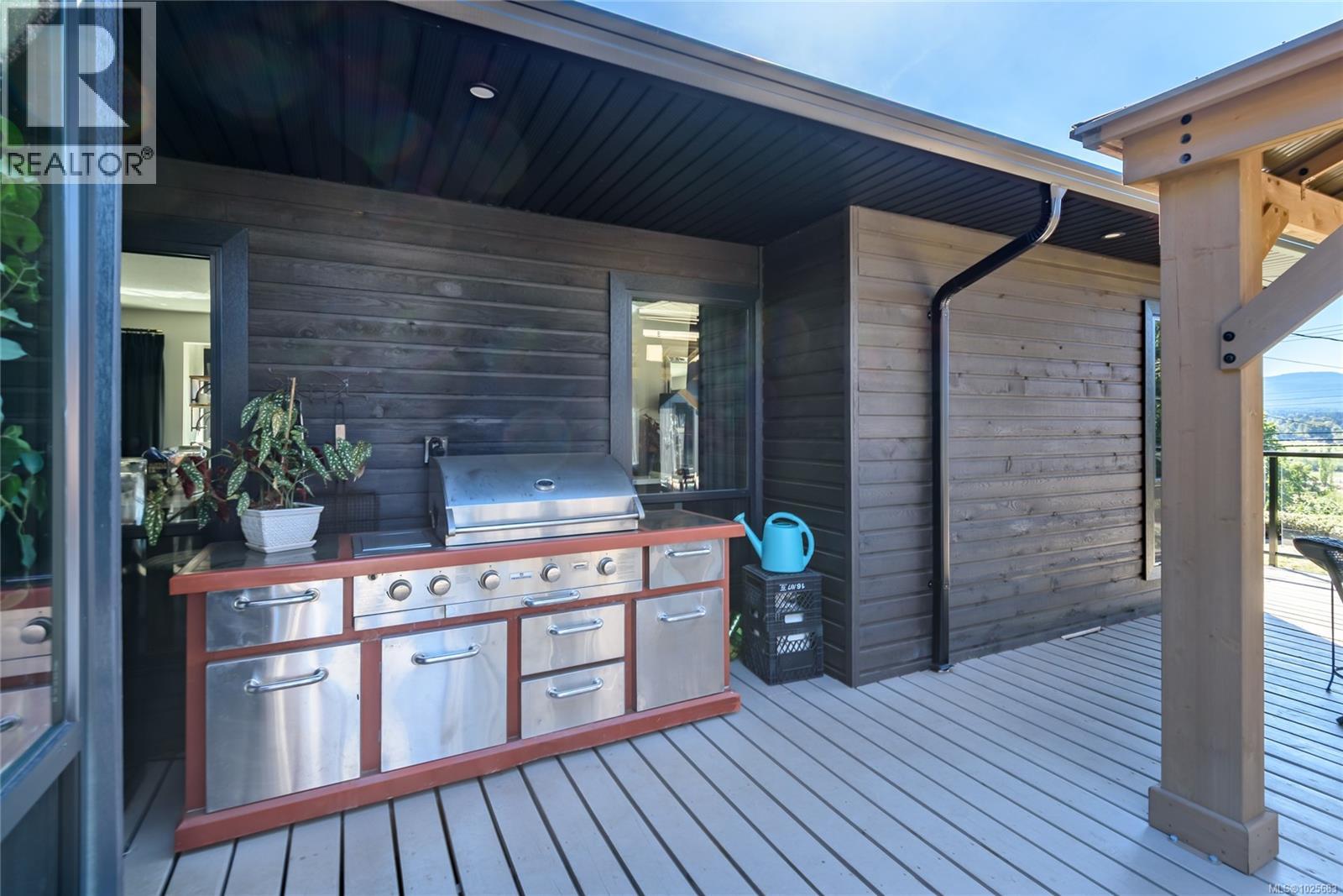 1100 Back Rd, Courtenay