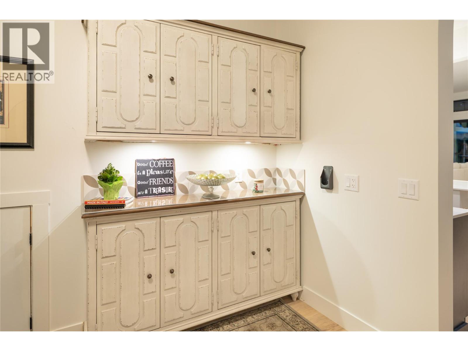 2053 Long Street, Kelowna