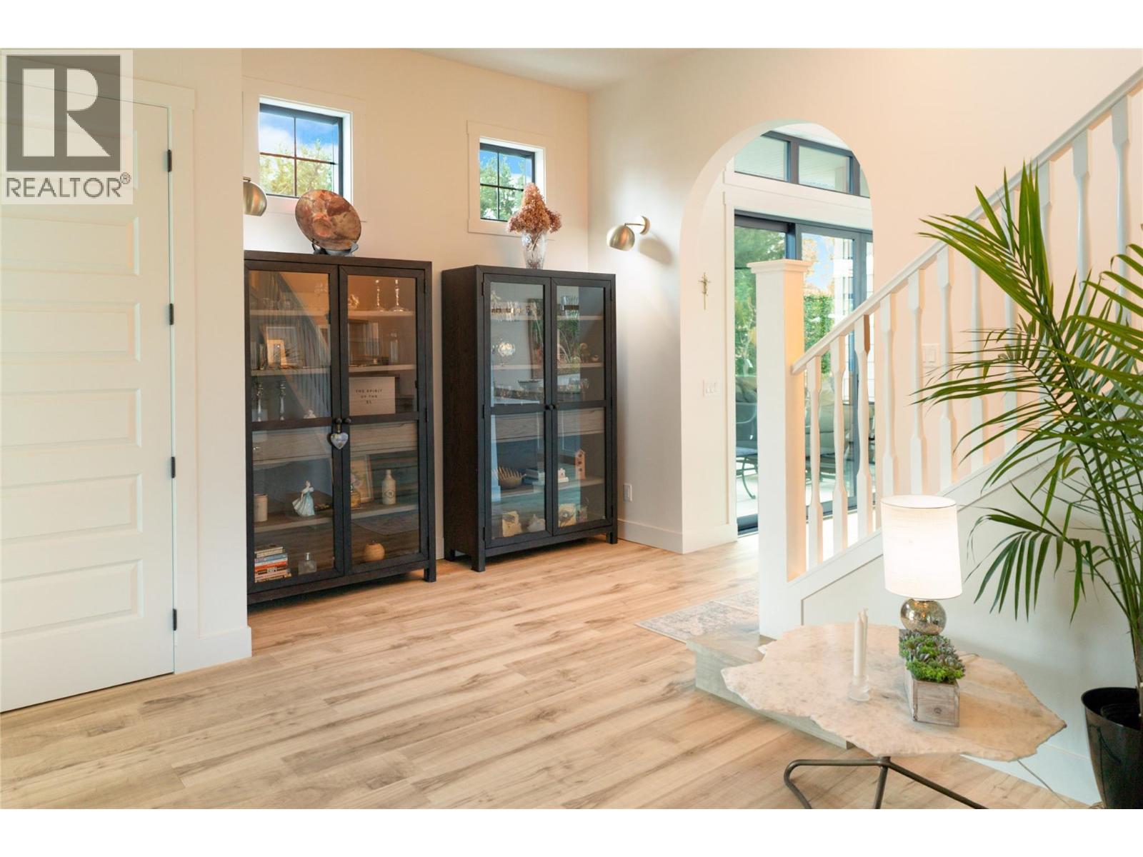 2053 Long Street, Kelowna