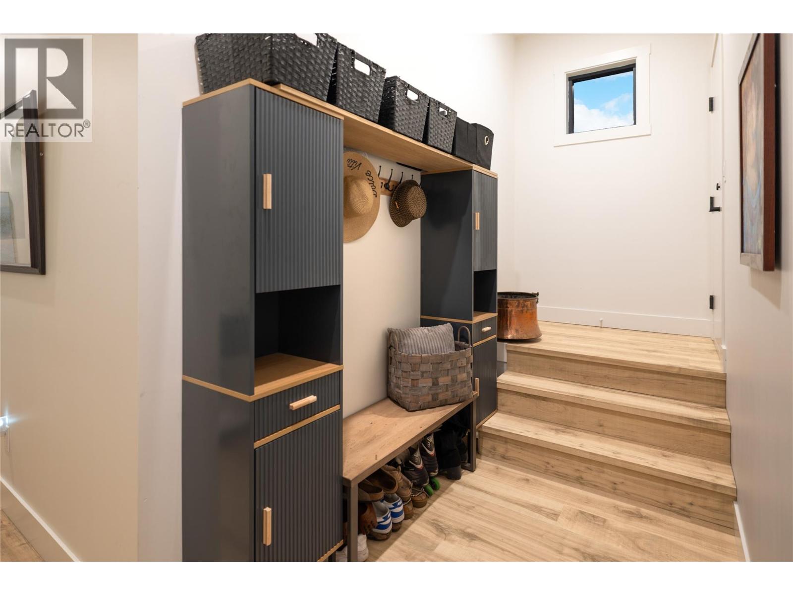 2053 Long Street, Kelowna