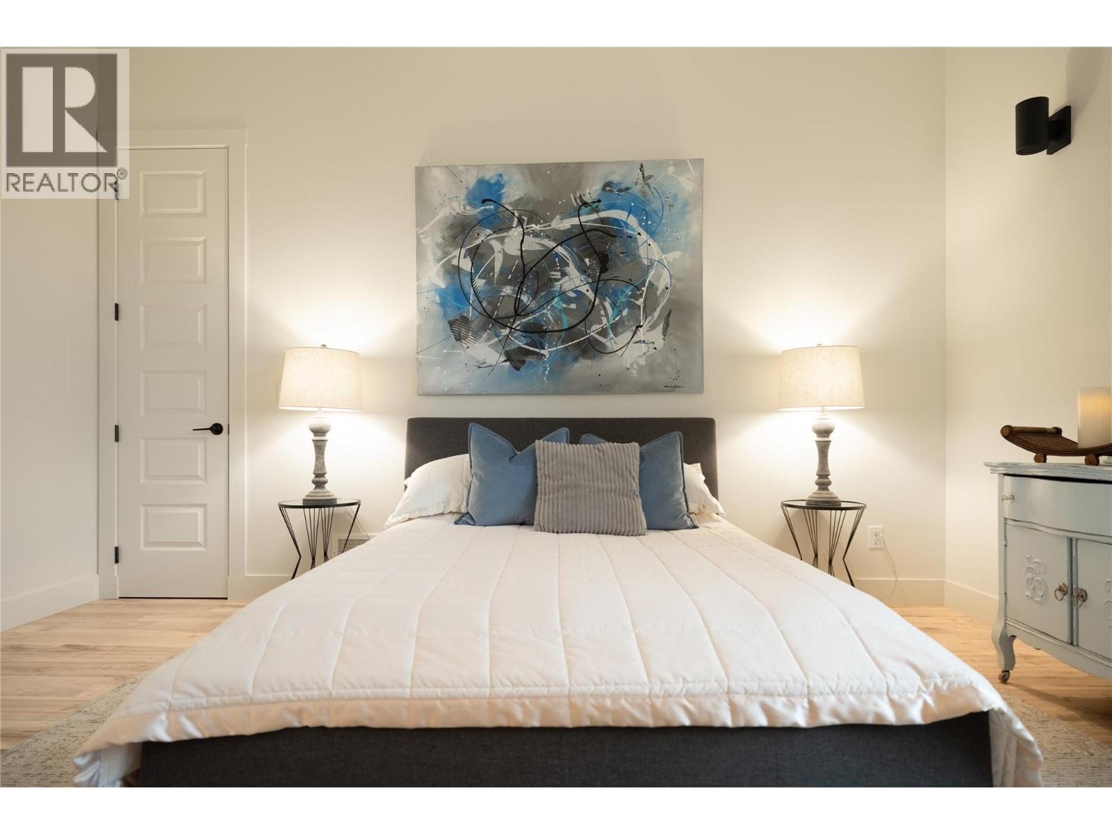 2053 Long Street, Kelowna