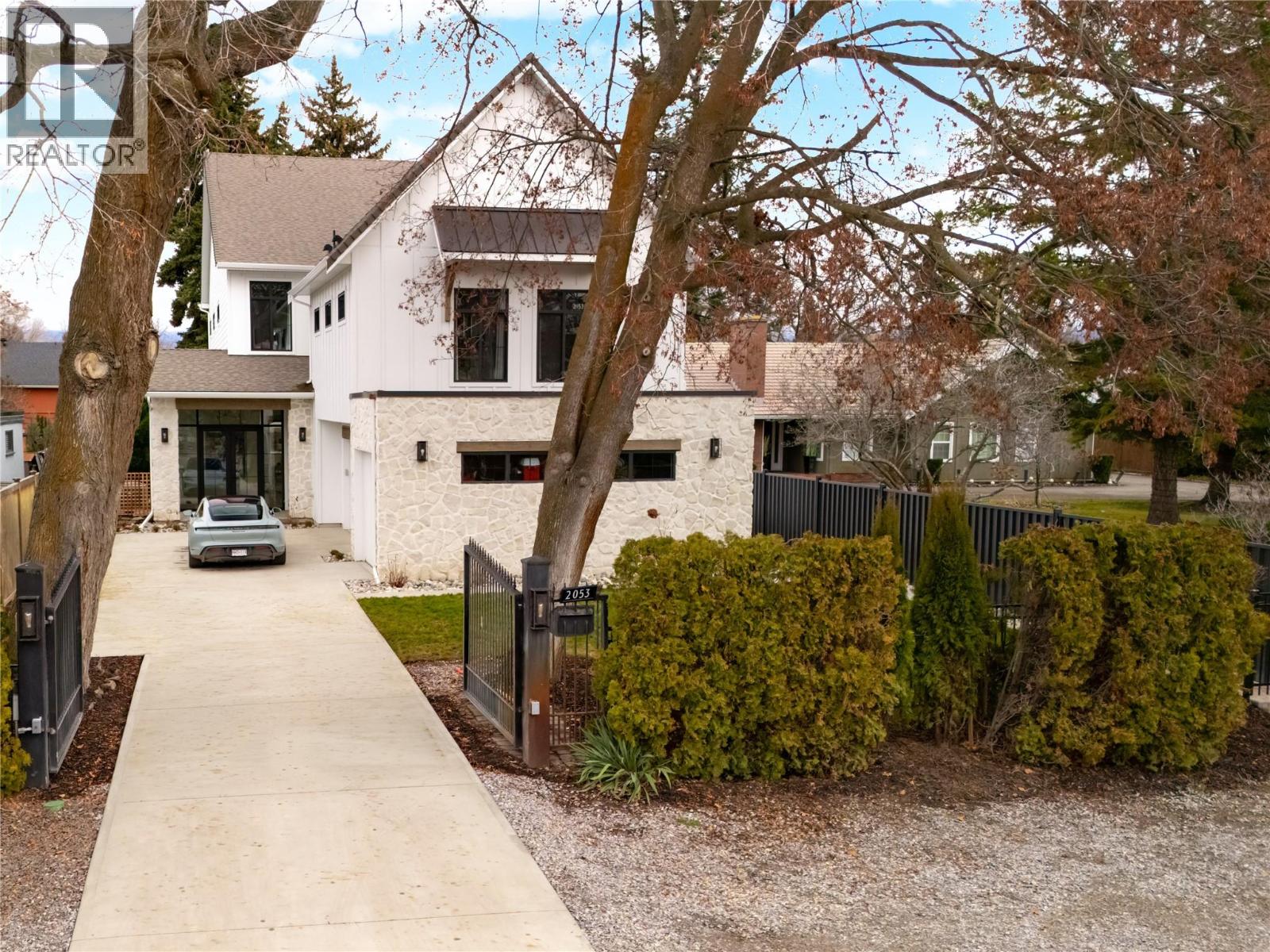 2053 Long Street - 1