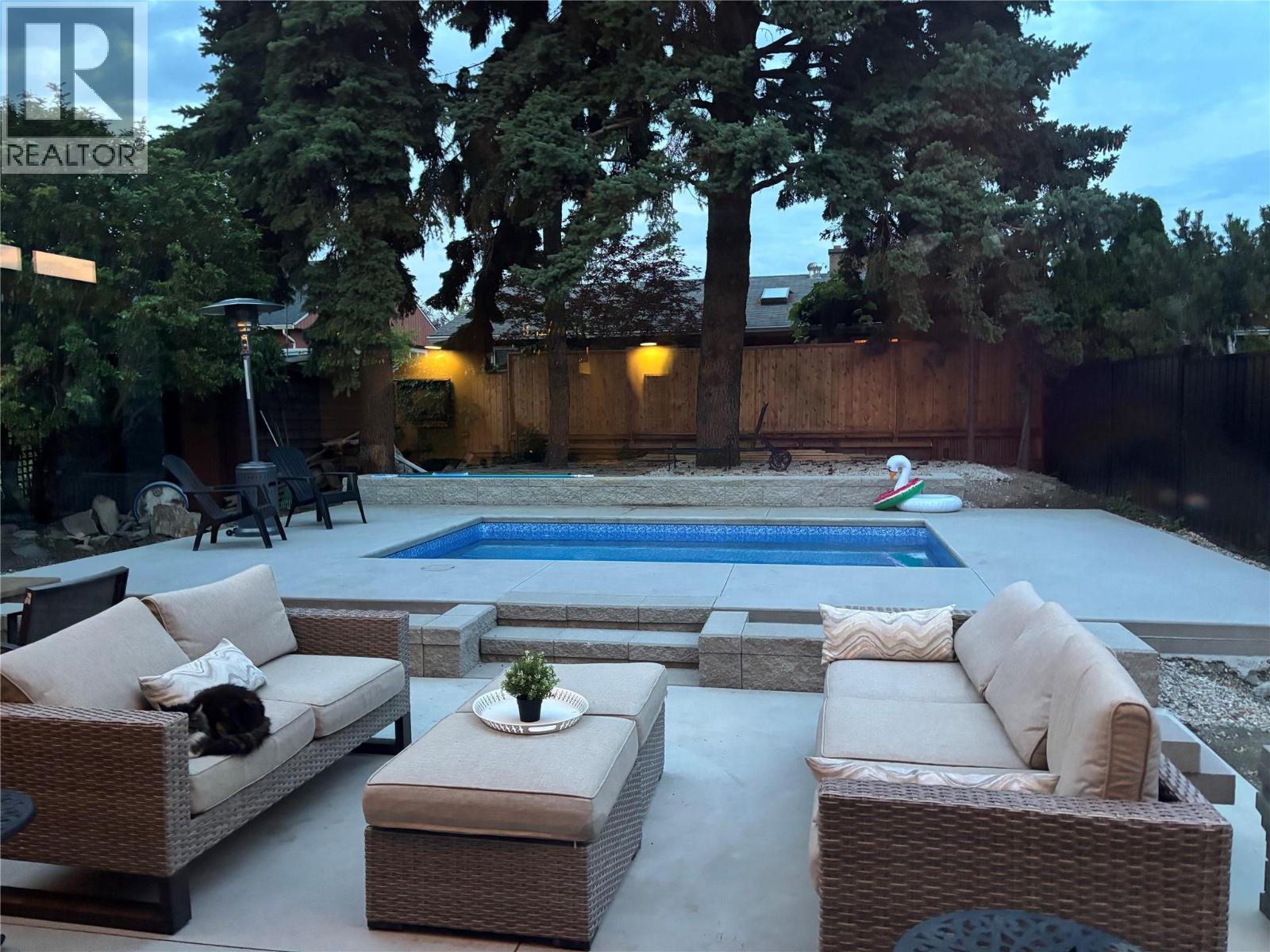 2053 Long Street, Kelowna