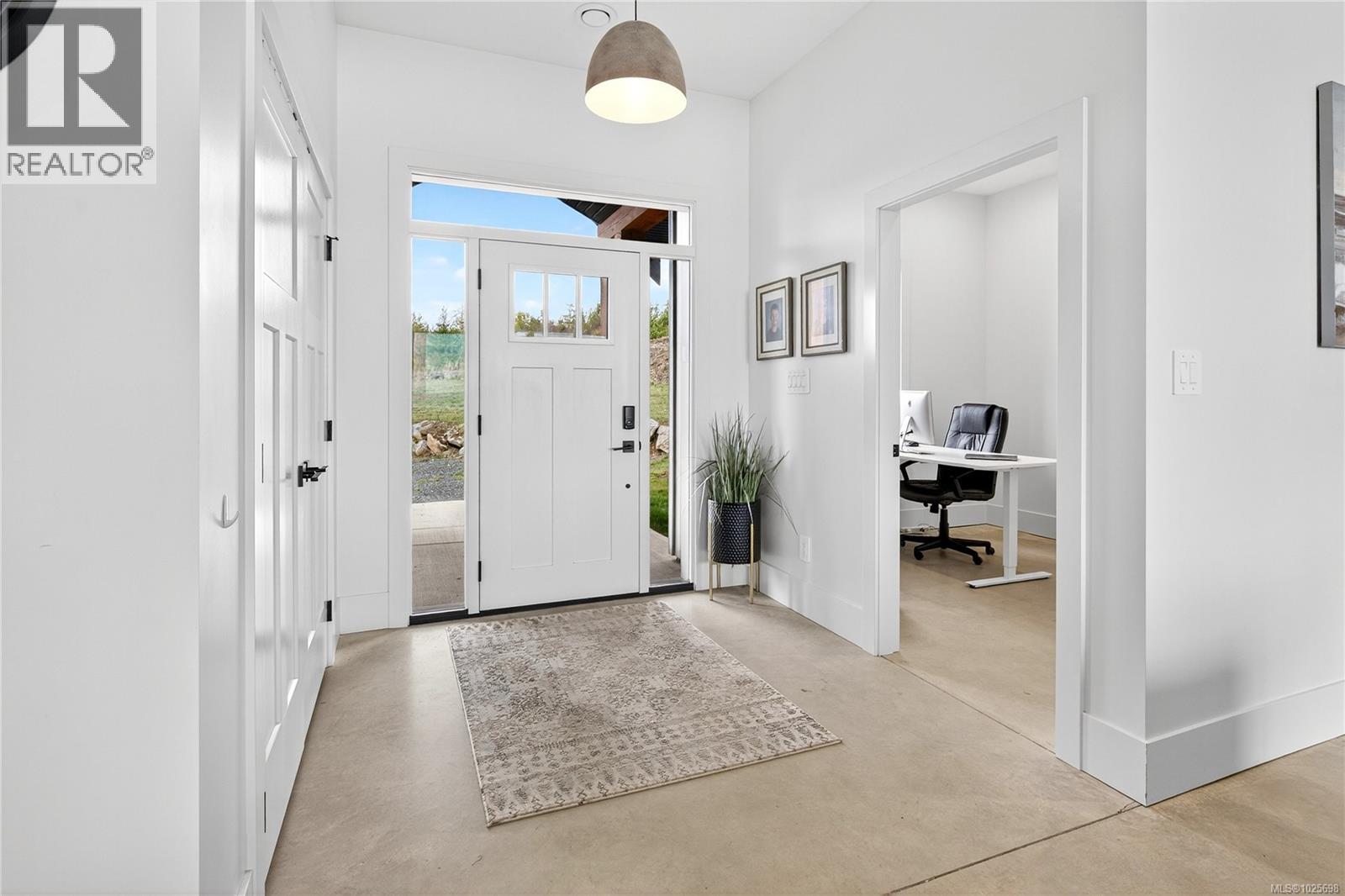 2550 Aythree Way, Sooke