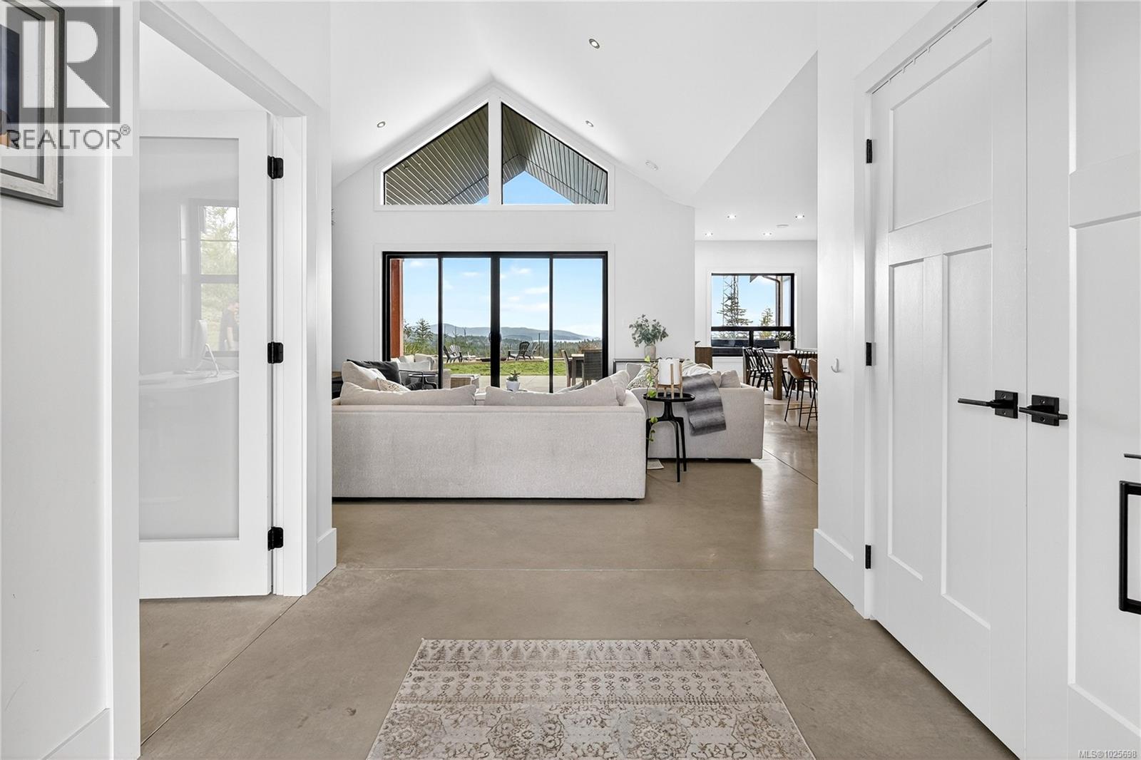 2550 Aythree Way, Sooke