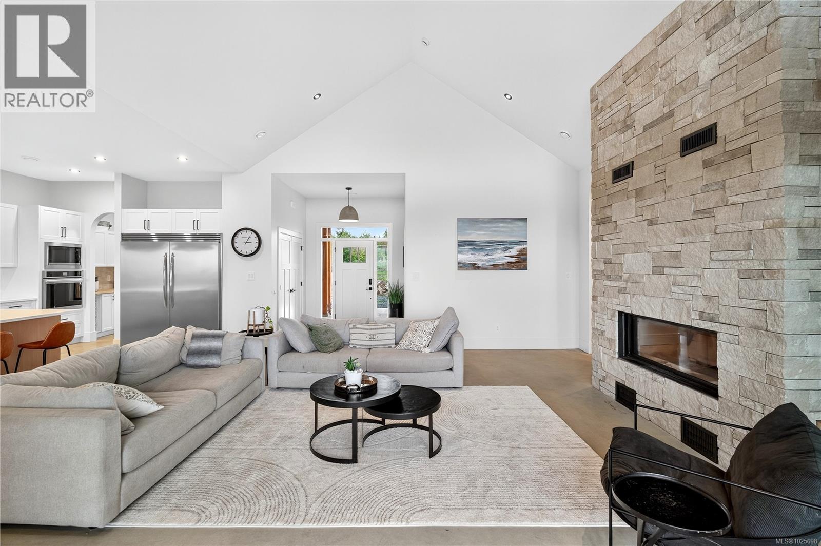 2550 Aythree Way, Sooke