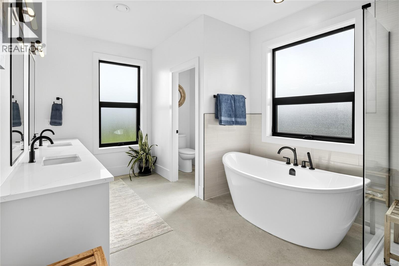 2550 Aythree Way, Sooke