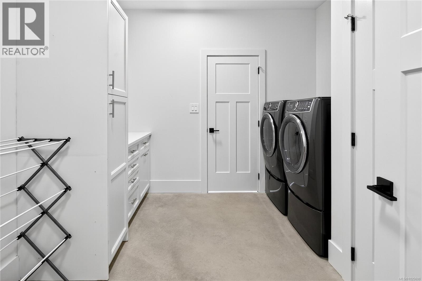 2550 Aythree Way, Sooke