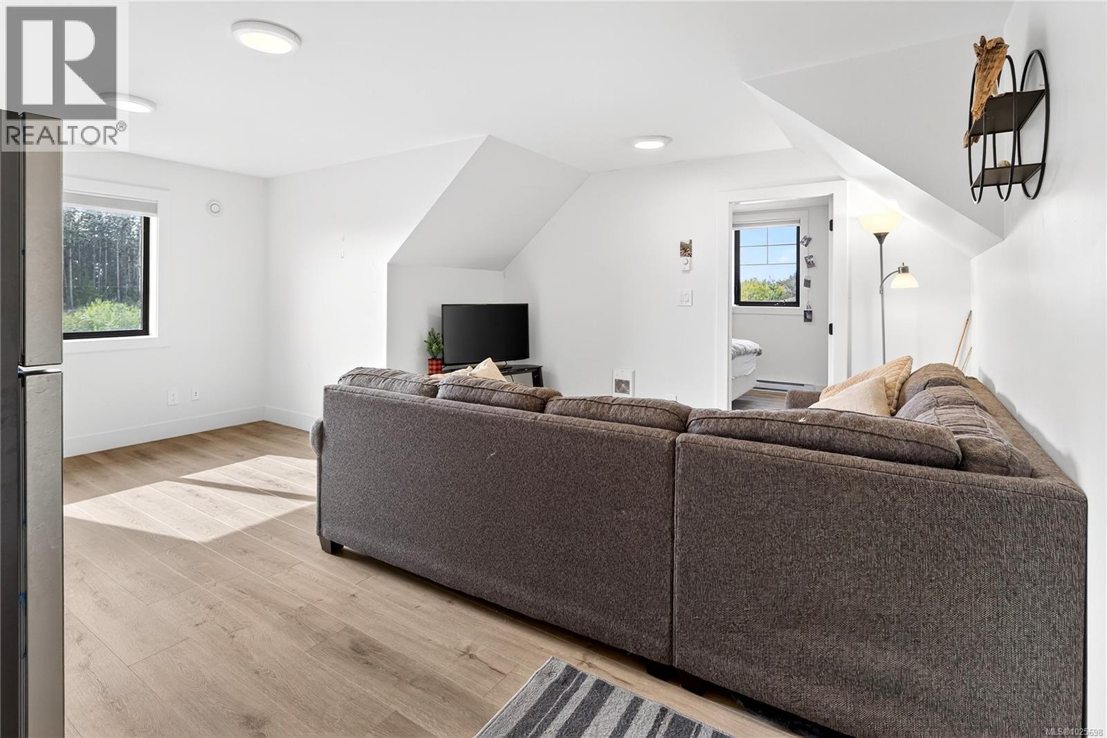 2550 Aythree Way, Sooke