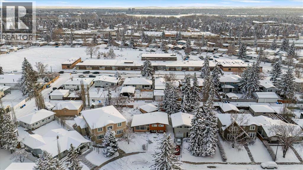 Single Family House for Sale in  Langton Drive SW North Glenmore Park Calgary 