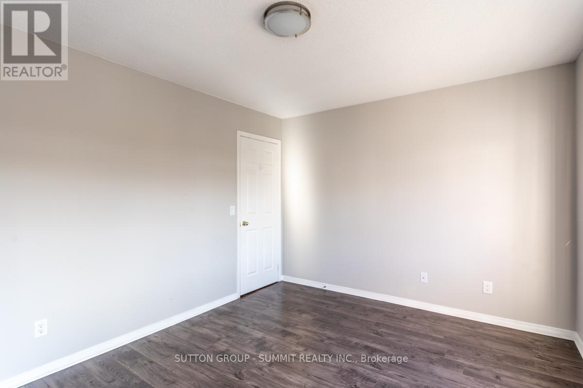 90 LAKESHORE ROAD W - 21