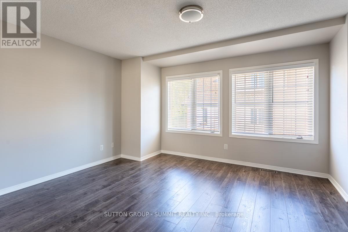 90 LAKESHORE ROAD W - 22