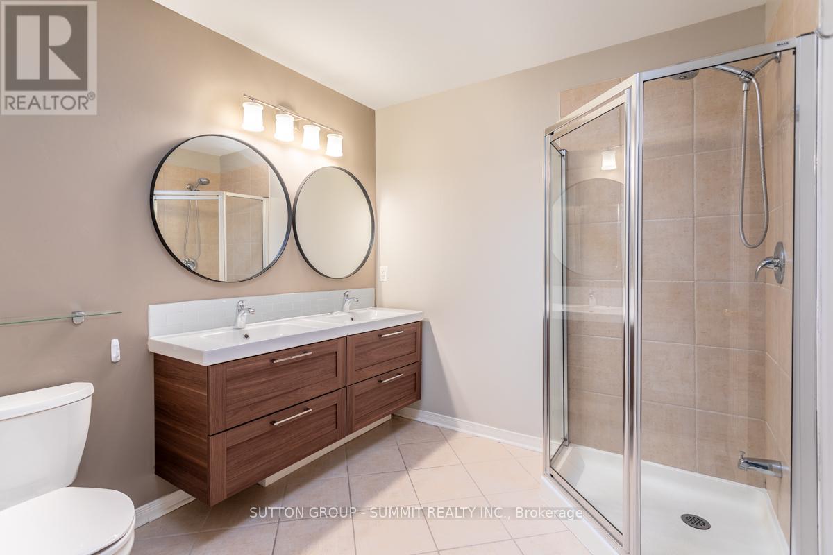 90 LAKESHORE ROAD W - 24