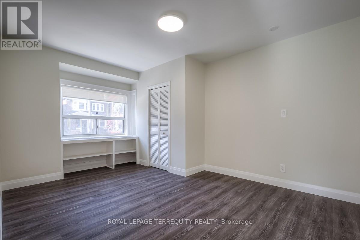 4 - 135 JANE STREET - Photo 4 of 20, Toronto (Runnymede-Bloor West Village), Ontario