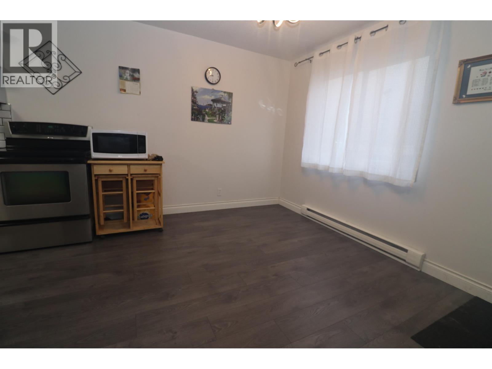 2114 STRATHCONA AVENUE - 3