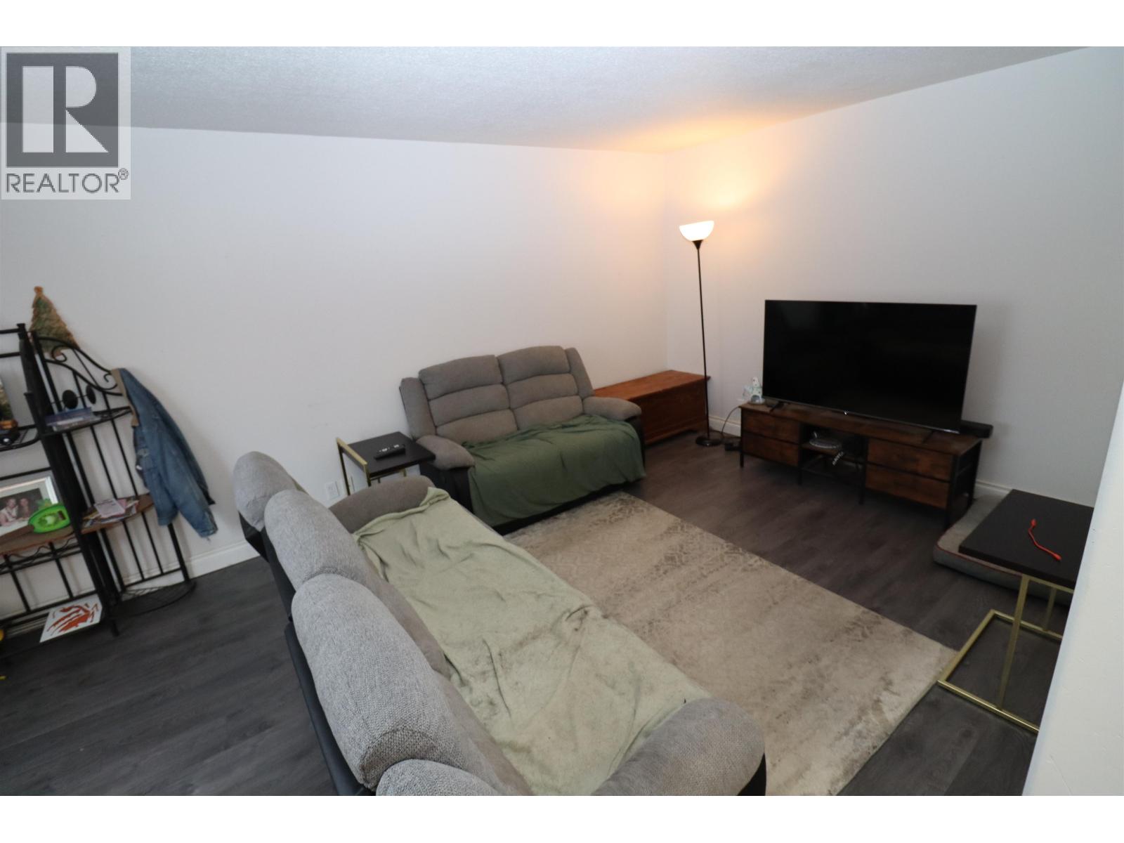 2114 STRATHCONA AVENUE, Prince George