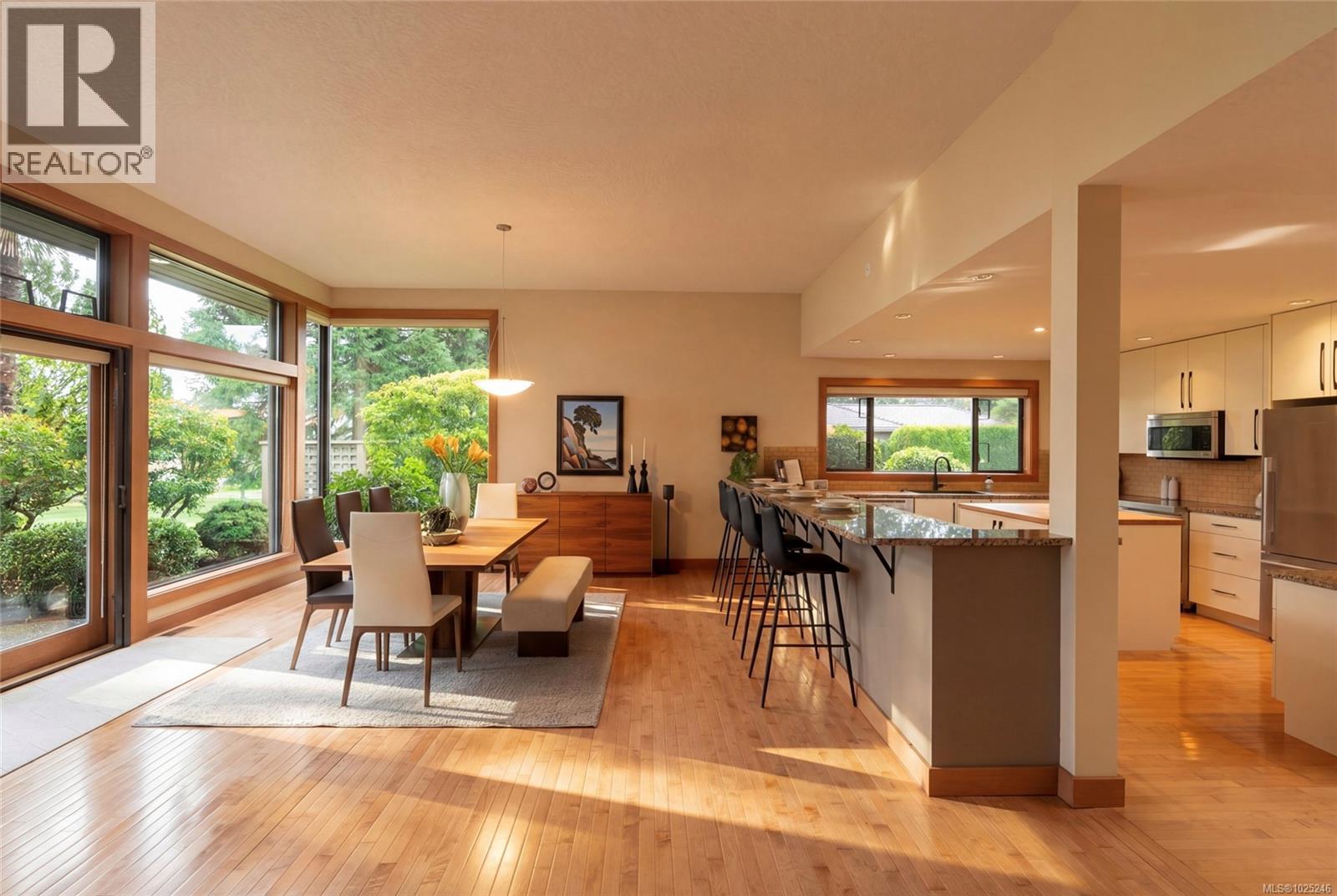  912 Walking Stick Lane, Saanich