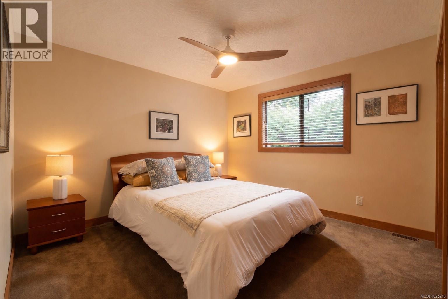  912 Walking Stick Lane, Saanich