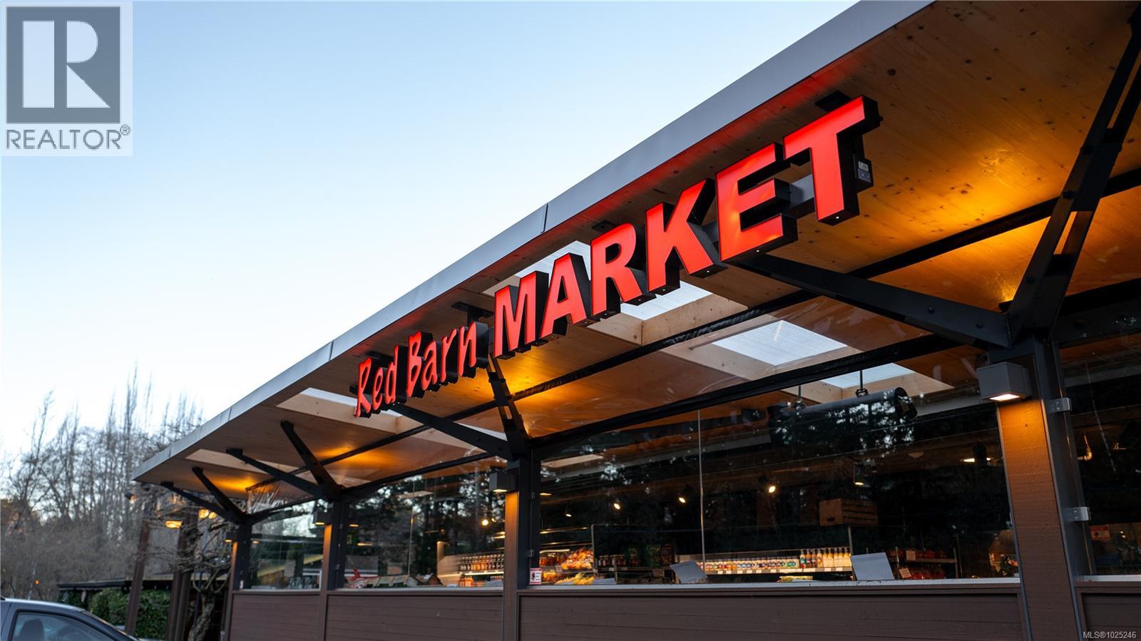  912 Walking Stick Lane, Saanich