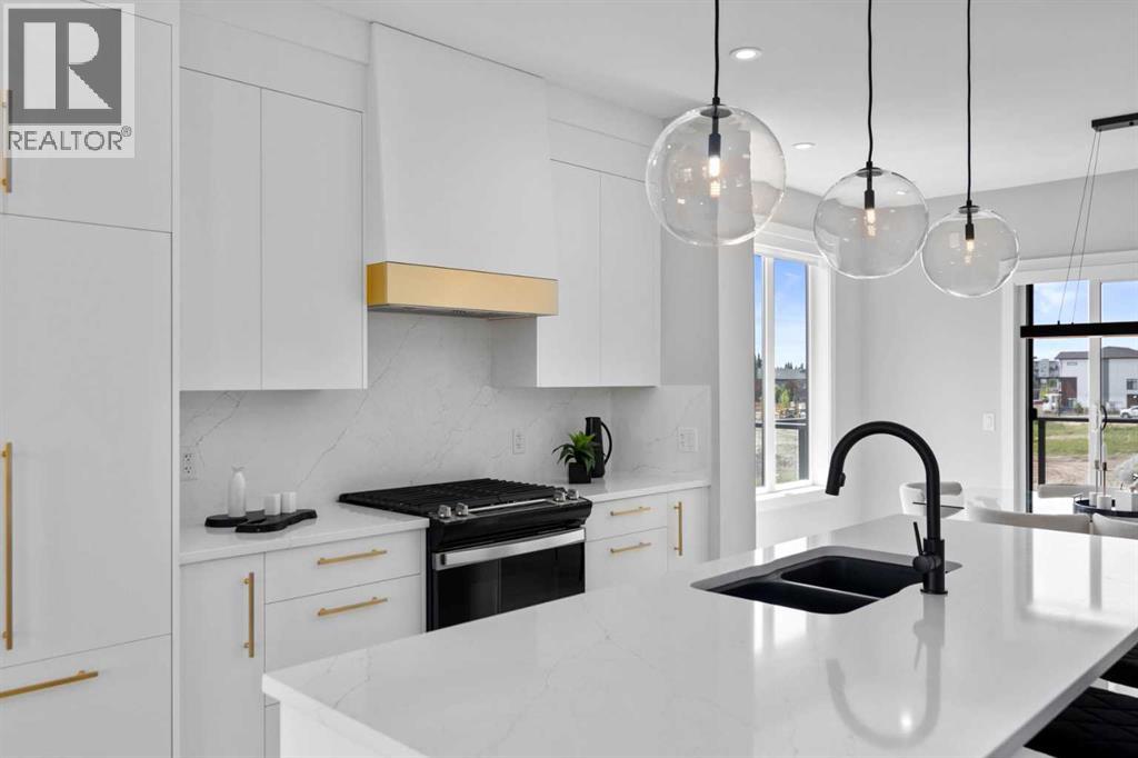 Single Family House for Sale in    Avenue SW West Springs Calgary 