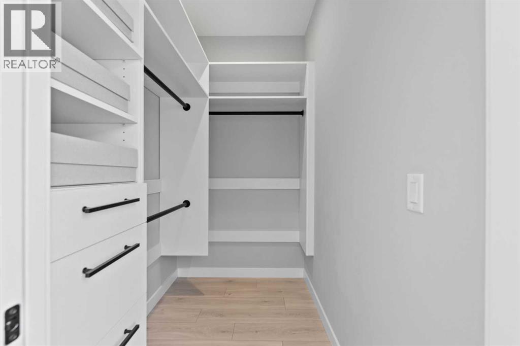 Single Family House for Sale in    Avenue SW West Springs Calgary 