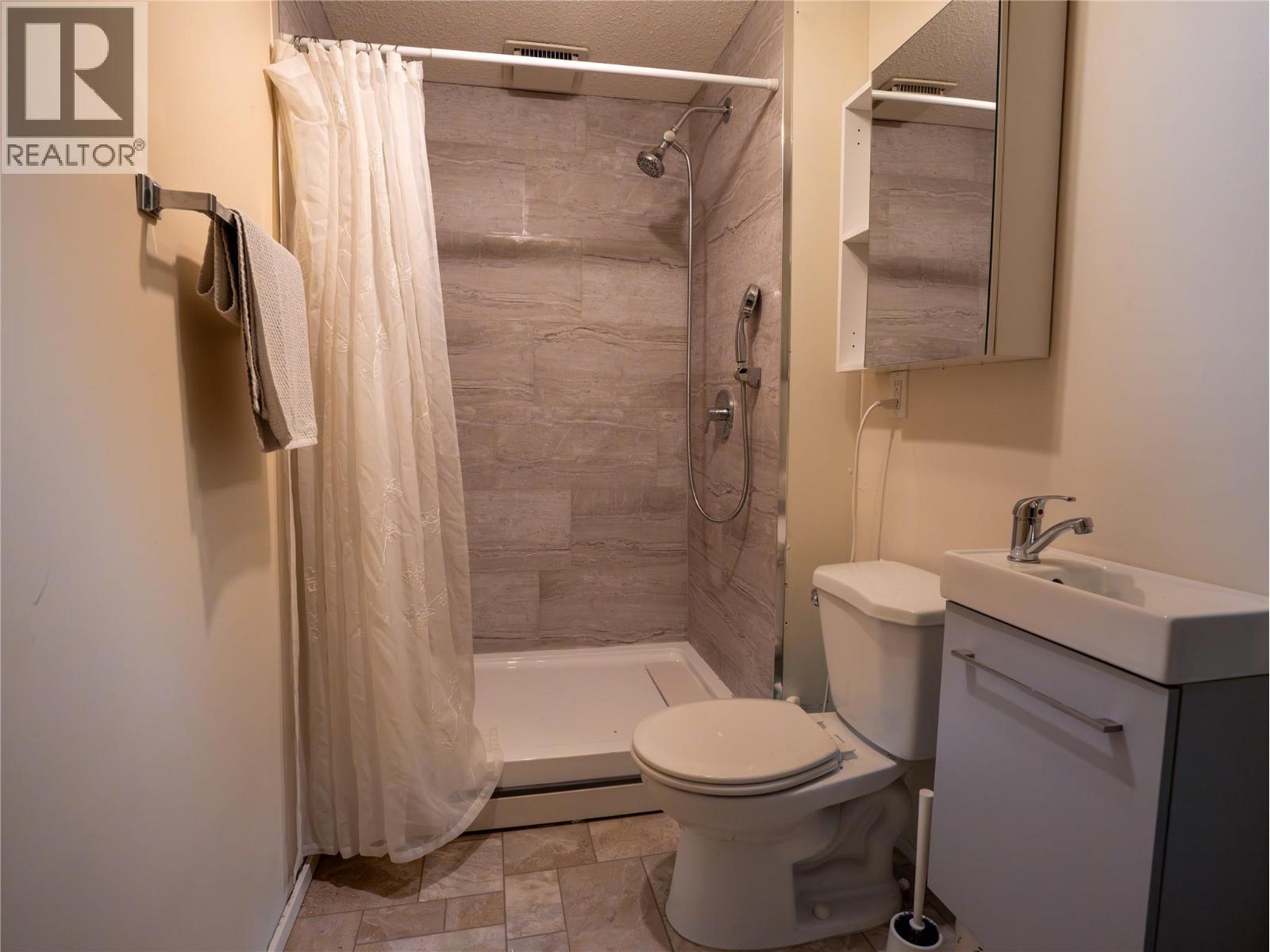 190 DAFOE Place, Penticton