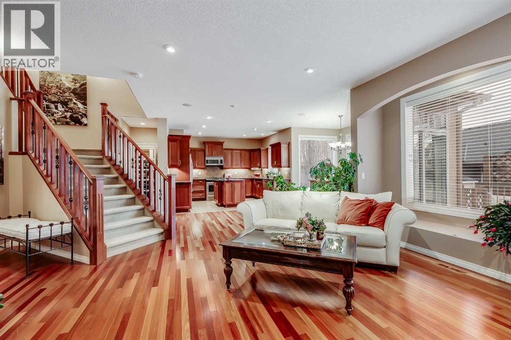 Single Family House for Sale in  Tuscany Estates Close NW Tuscany Calgary 