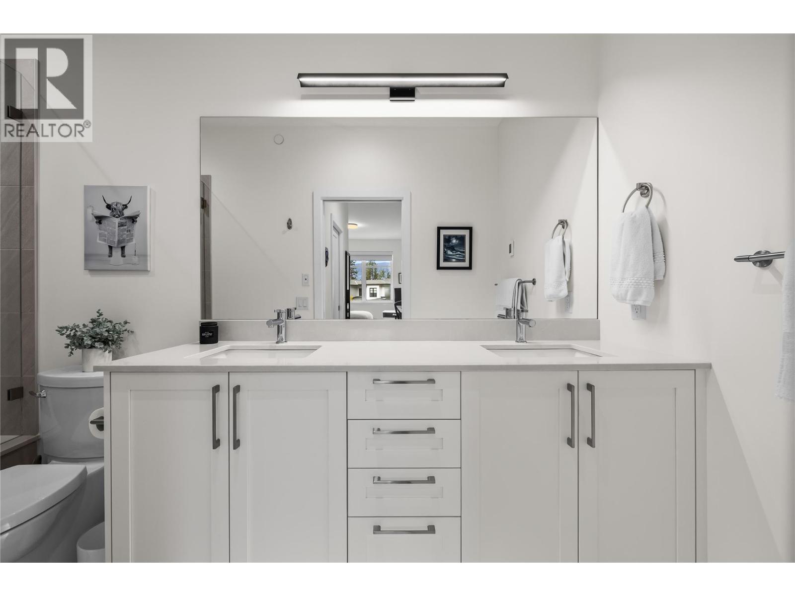 20 1979 Country Club Drive, Kelowna