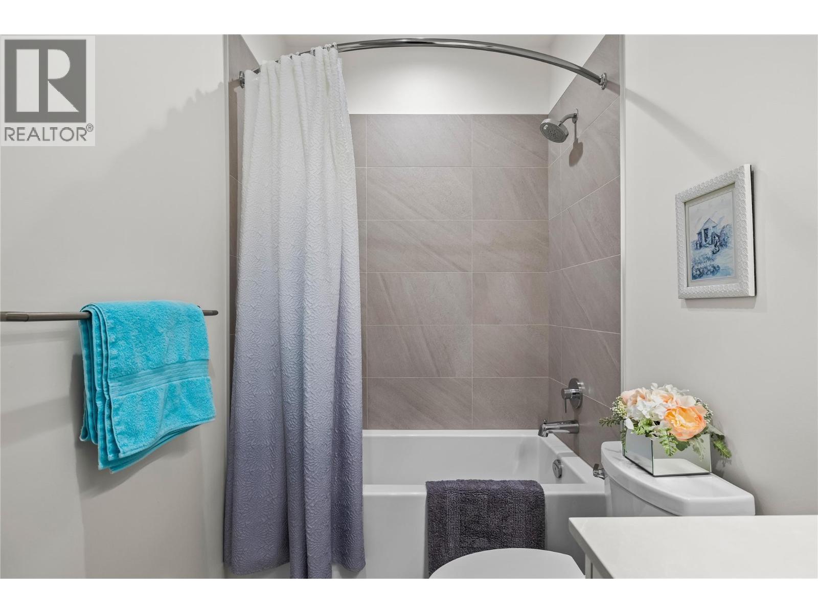 20 1979 Country Club Drive, Kelowna