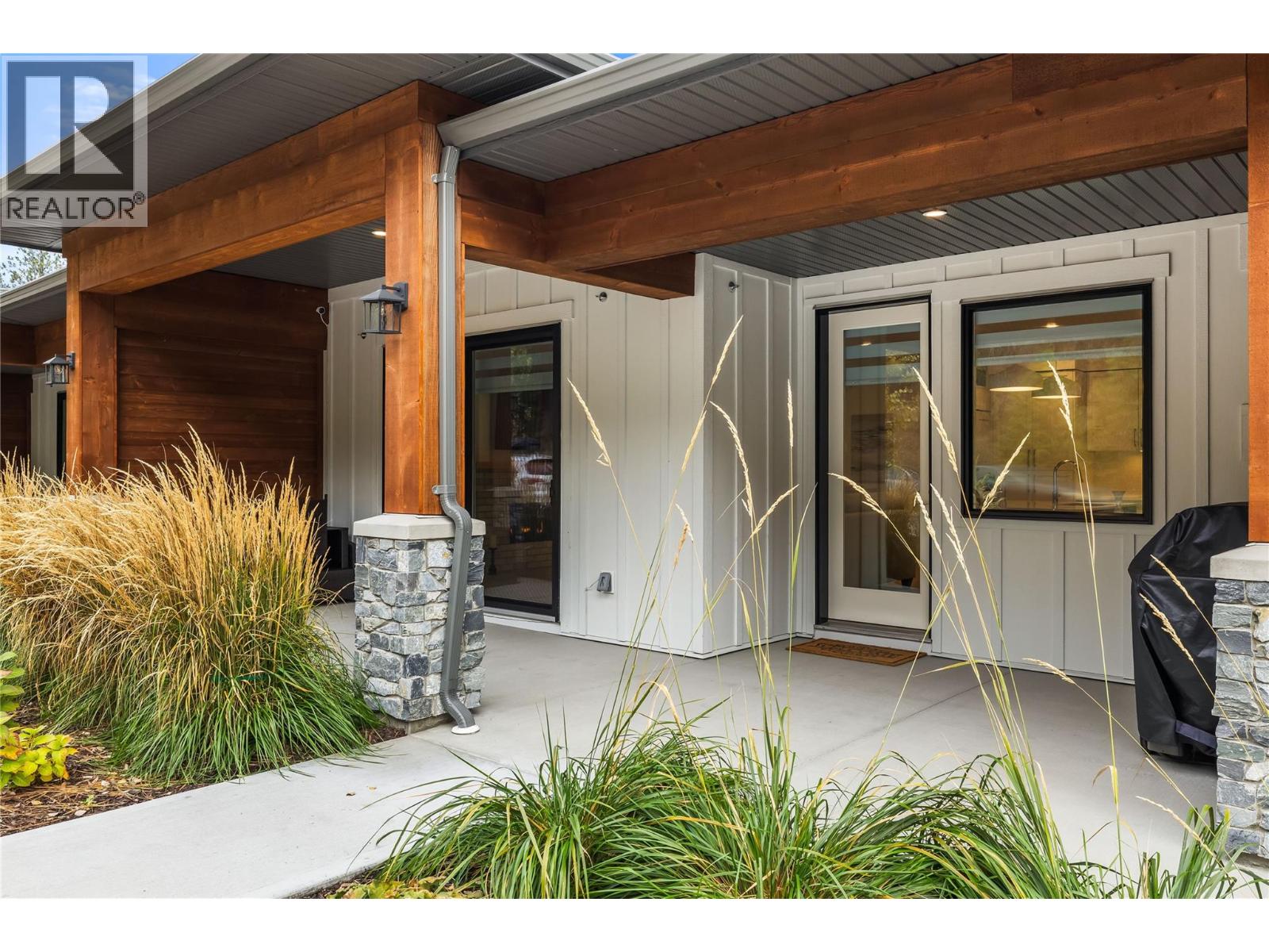 20 1979 Country Club Drive, Kelowna