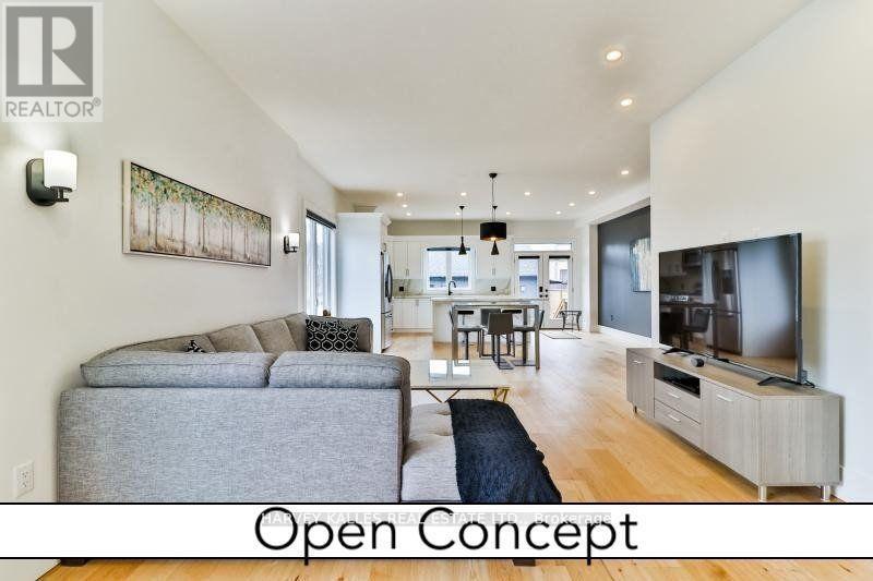 235 LAMBTON AVENUE - Photo 2 of 16, Toronto (Mount Dennis), Ontario