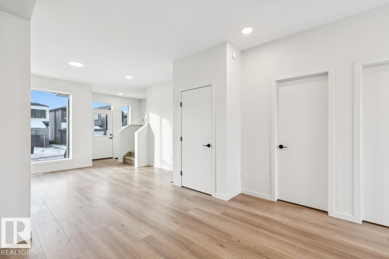 
          7460 KLAPSTEIN CR SW
            <br/>
            <span>Edmonton</span>
            , 
            <span>AB</span>
             <span>T6W5N5</span>
         - Photo 20