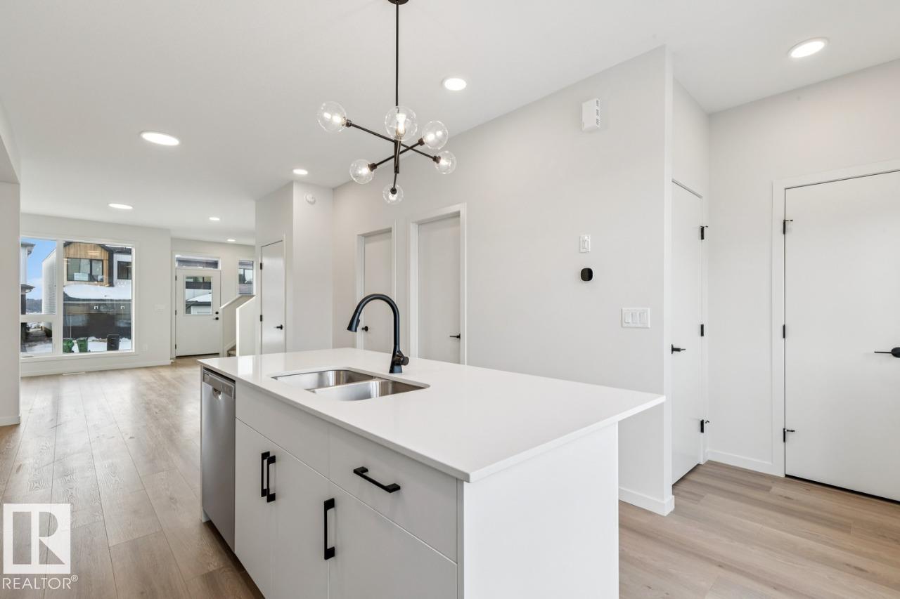 
          7460 KLAPSTEIN CR SW
            <br/>
            <span>Edmonton</span>
            , 
            <span>AB</span>
             <span>T6W5N5</span>
         - Photo 14