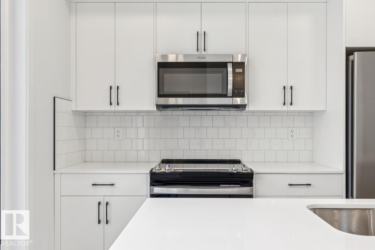 
          7460 KLAPSTEIN CR SW
            <br/>
            <span>Edmonton</span>
            , 
            <span>AB</span>
             <span>T6W5N5</span>
         - Photo 22