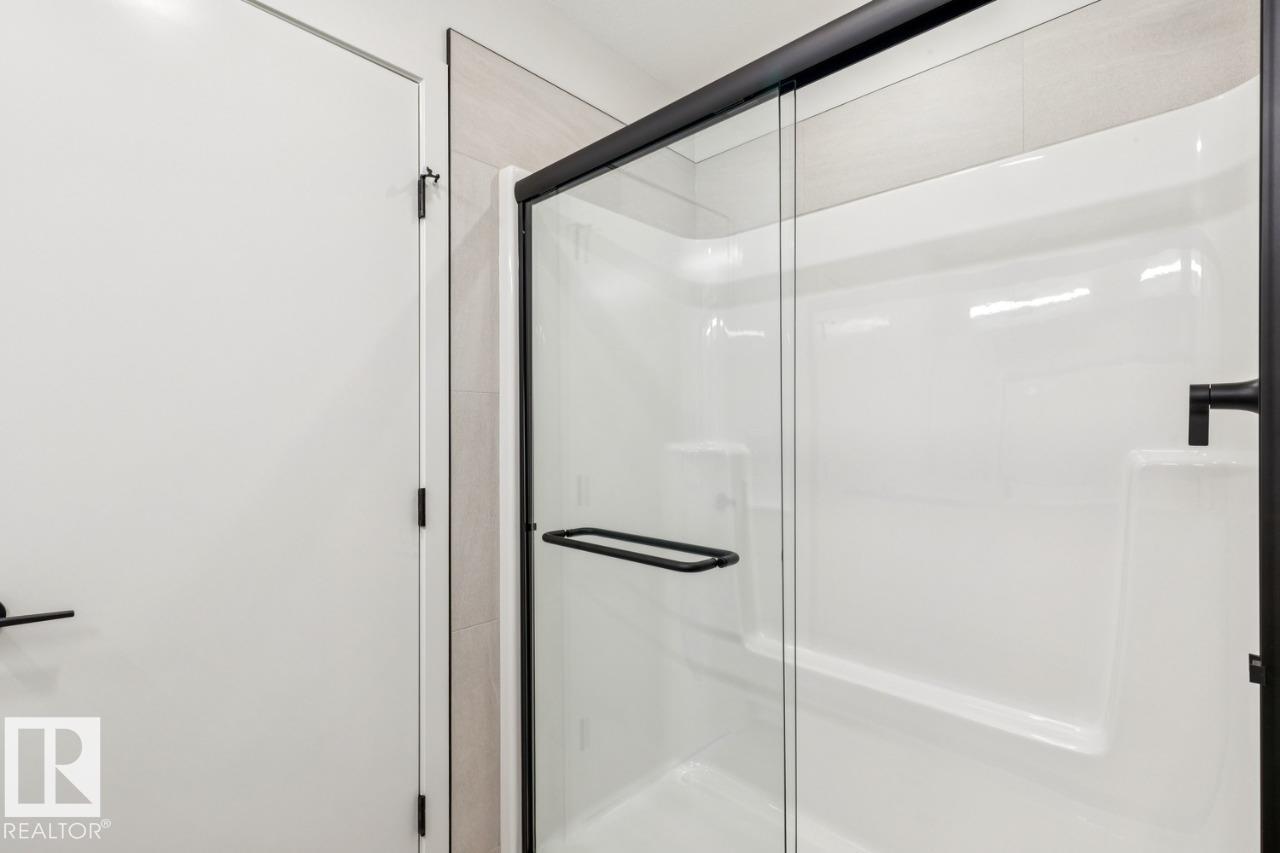 
          7460 KLAPSTEIN CR SW
            <br/>
            <span>Edmonton</span>
            , 
            <span>AB</span>
             <span>T6W5N5</span>
         - Photo 7