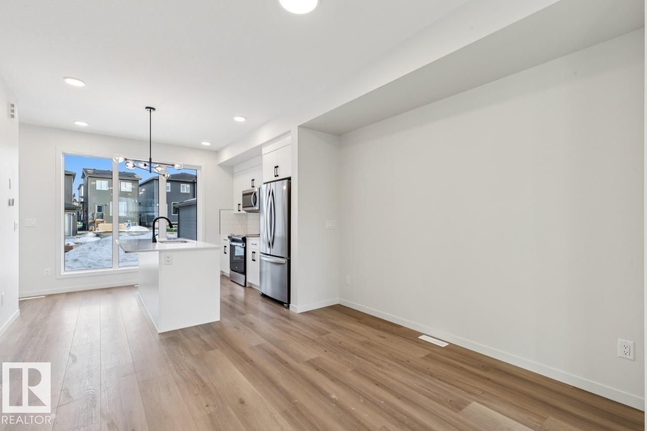 
          7460 KLAPSTEIN CR SW
            <br/>
            <span>Edmonton</span>
            , 
            <span>AB</span>
             <span>T6W5N5</span>
        