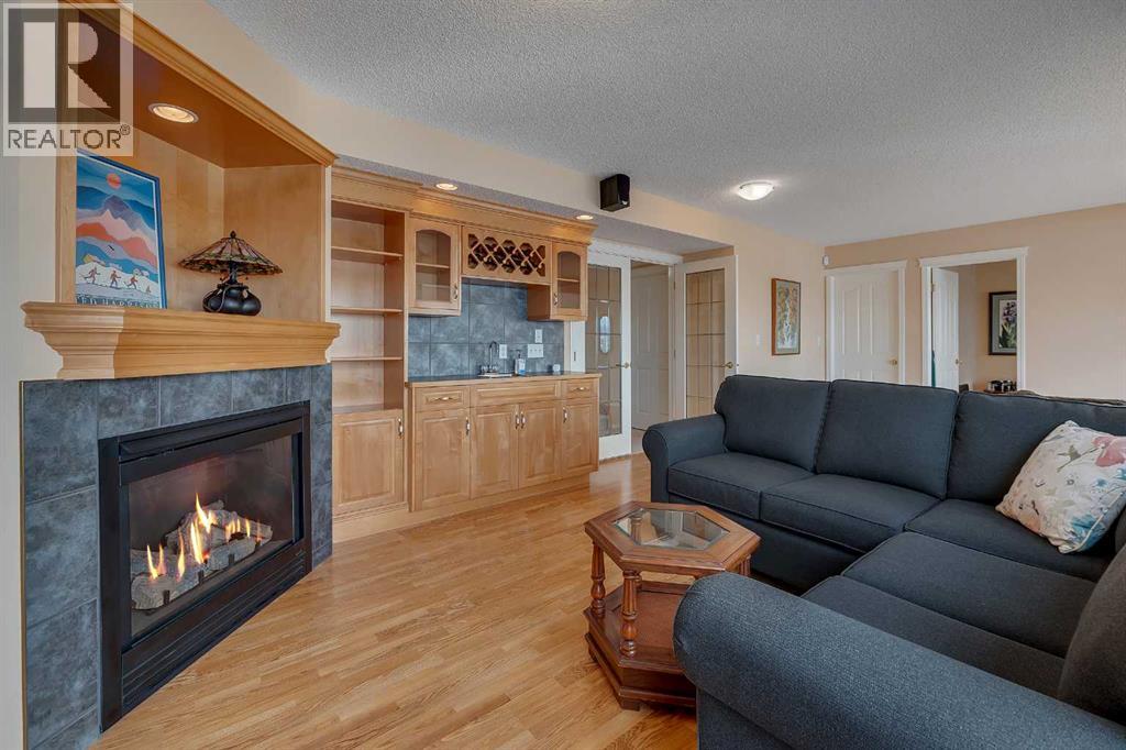 Single Family House for Sale in  Rocky Ridge Drive NW Rocky Ridge Calgary 