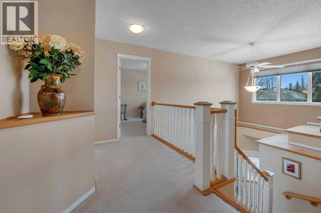 Single Family House for Sale in  Rocky Ridge Drive NW Rocky Ridge Calgary 