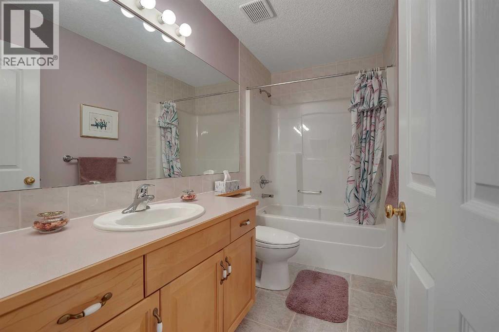 Single Family House for Sale in  Rocky Ridge Drive NW Rocky Ridge Calgary 